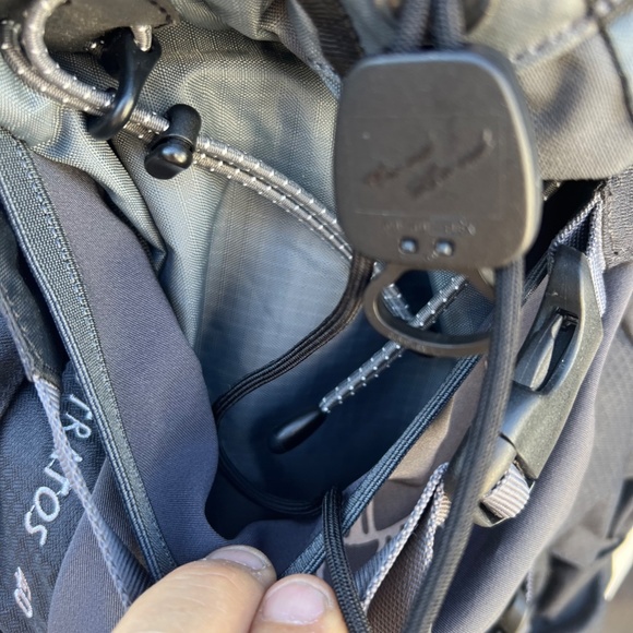 Osprey Backpack Daypack Stratos 40 Like New - Picture 4 of 10